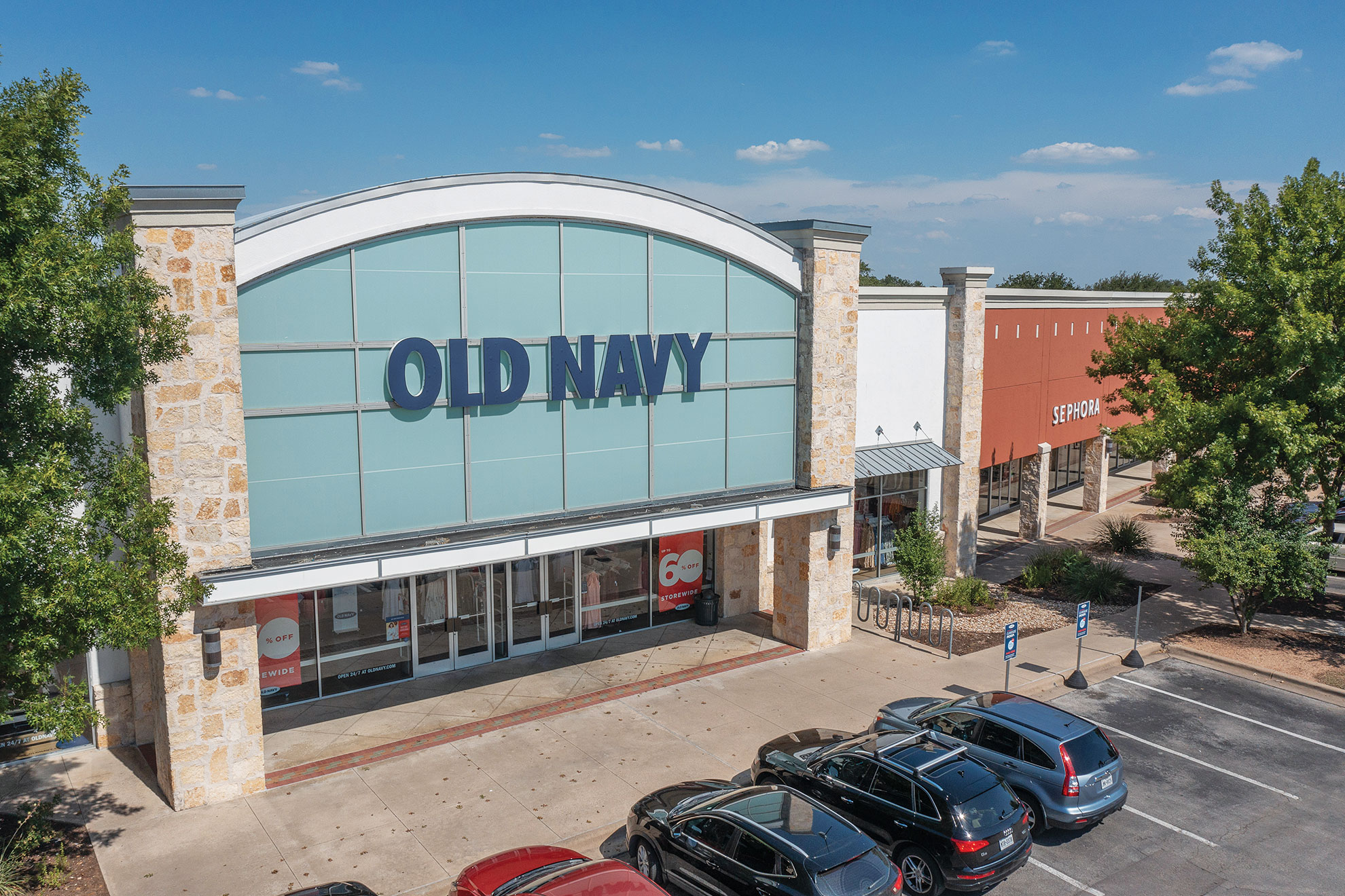 Old Navy store front at Sunset Valley shopping center